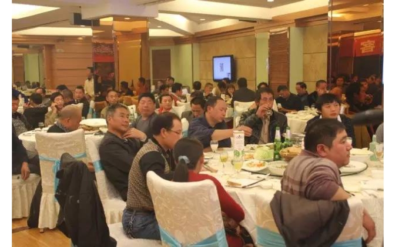 現(xiàn)場(chǎng)嗨翻天！寧?？蛻舸鹬x會(huì)照片拿走不謝！